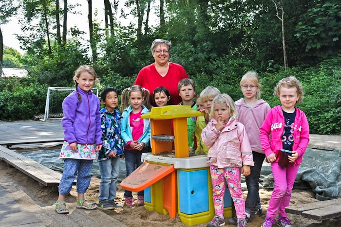 Quadratmeter für Kinderherzen: LaminatDEPOT unterstützt den kath. Kindergarten St. Michael II. in Mülheim an der Ruhr