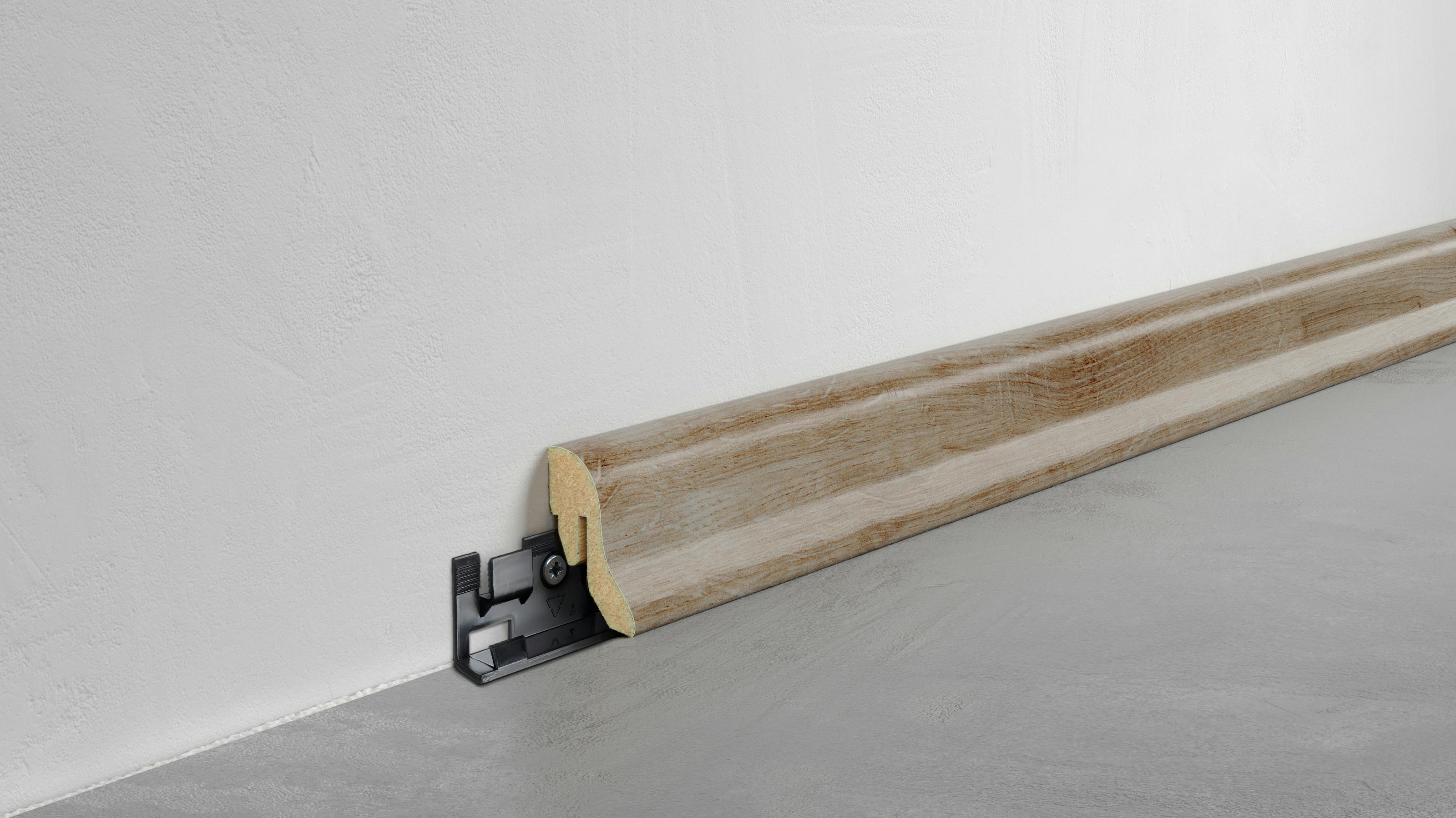 Fu&szlig;leiste Klassik - Eiche hell - 40 mm Produktbild