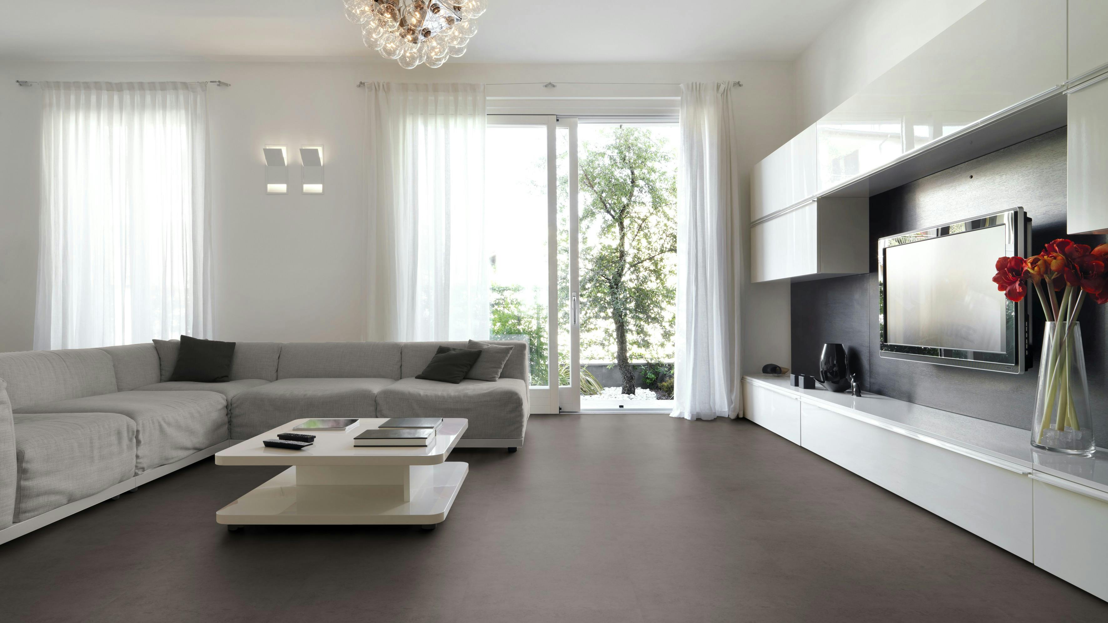 Presenting Karl Produktbild Wohnzimmer - Urban mit Wohnwand zoom