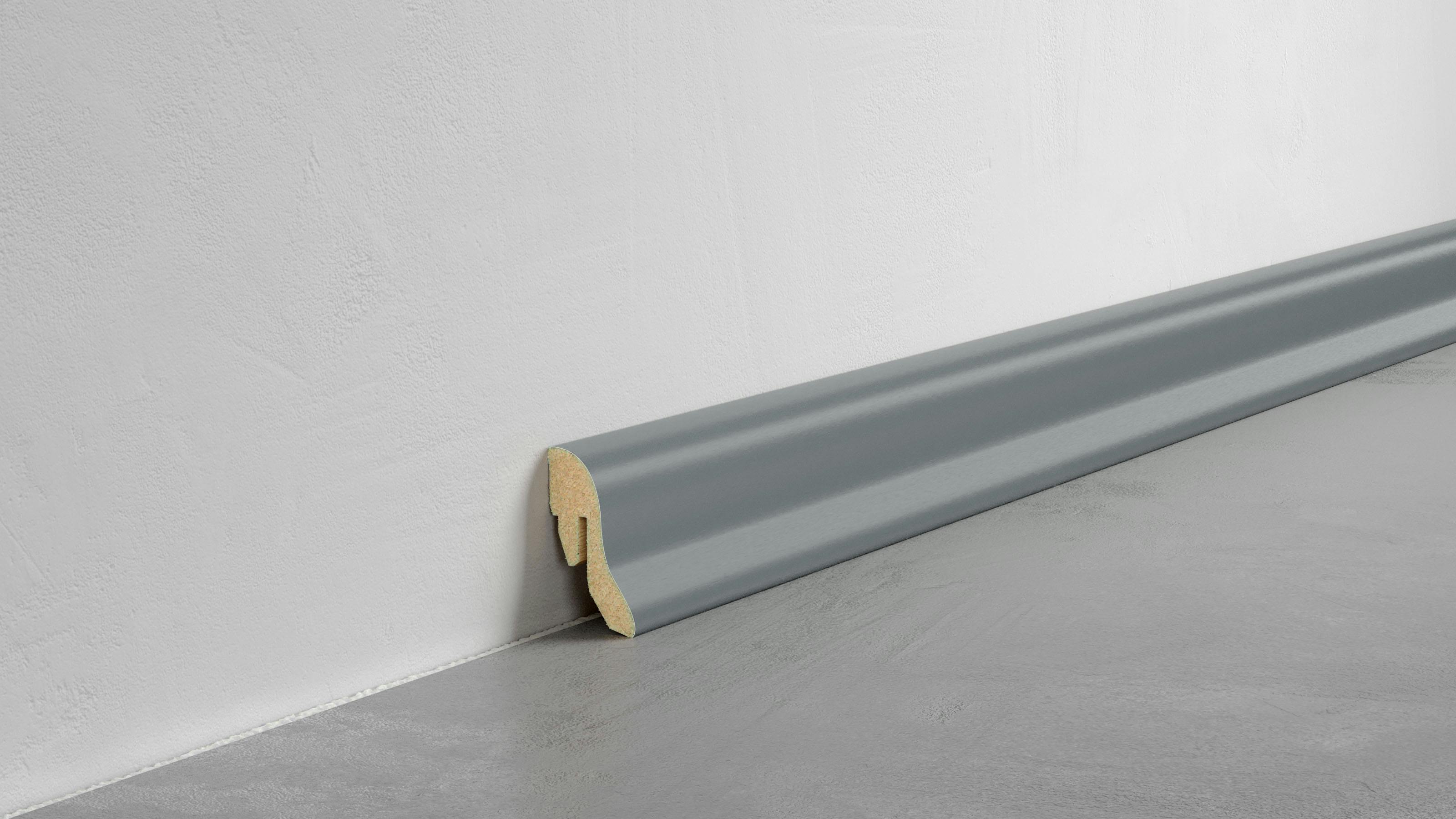 Fußleiste Klassik - Basaltgrau - 40 mm Produktbild Schlafzimmer - Urban zoom