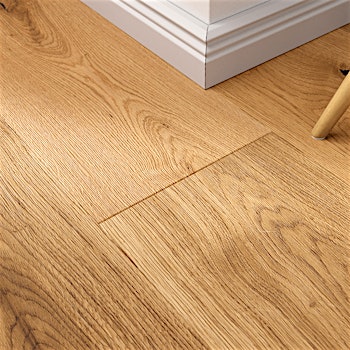 Parkett Thede & Witte Eiche Markant Rohholzoptik Geölt Produktbild Musterfläche von oben schräg zoom